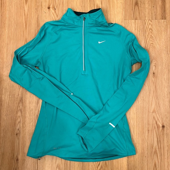 Women’s Nike Quarter Zip - Picture 1 of 3